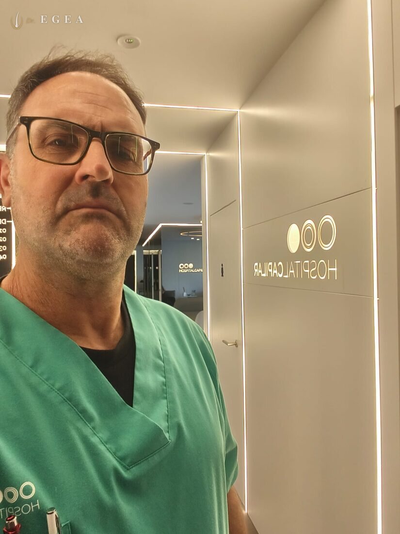 Dr. Egea Conesa-Sicilia, especialista en medicina capilar